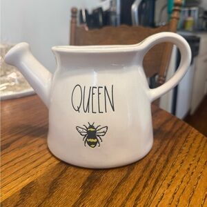 Rae Dunn Queen Bee water pot spring flowers